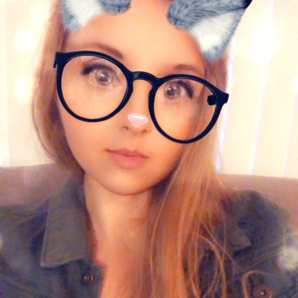 Meet your Posher, Nicole